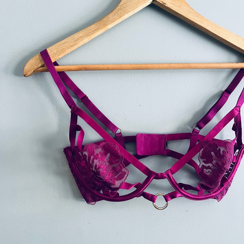 Bra - Picture 4 of 8